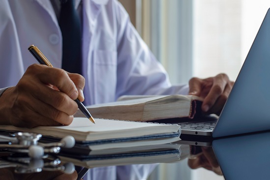 أخطاء شائعة في كتابة البحث الجامعي 