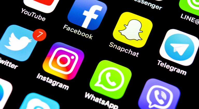 تطبيقات بلس المعدّلة